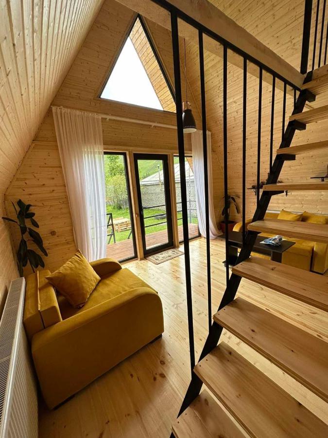 Thomas' Hut Leilighet Kazbegi Eksteriør bilde